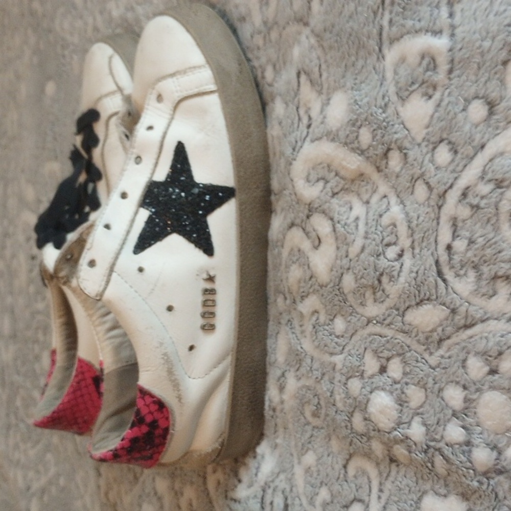 Golden goose sneakers pre-owned condition Size 35